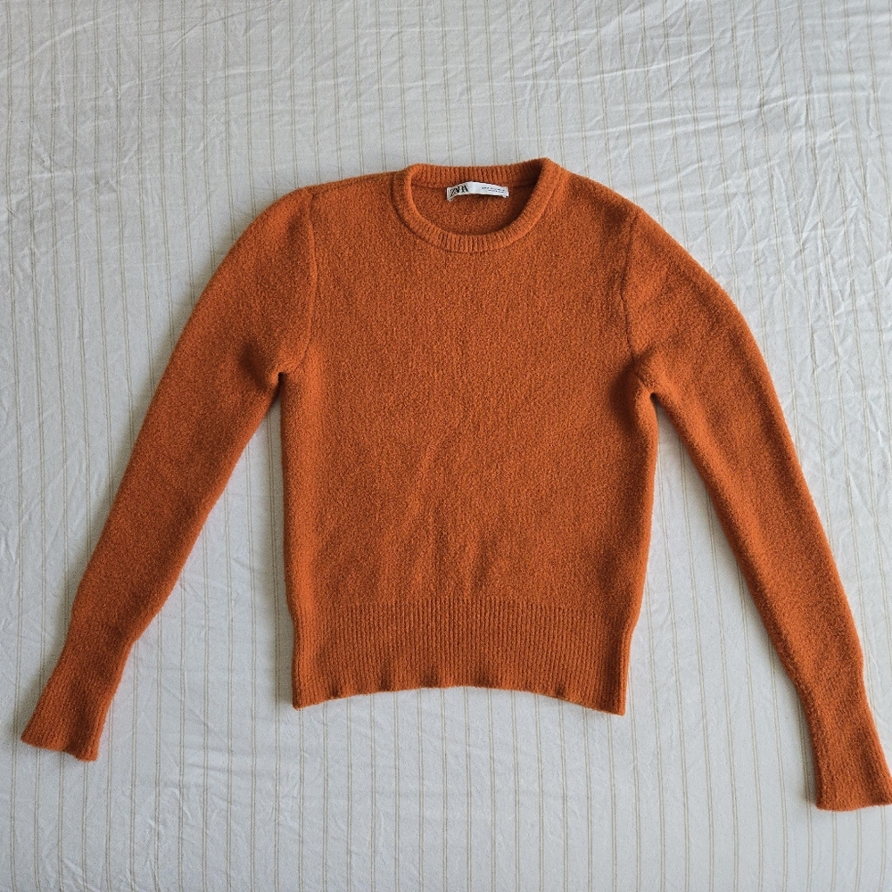 ZARA Burnt Orange Sz M Pullover Crew Neck Sweater Full Sleeves Warm